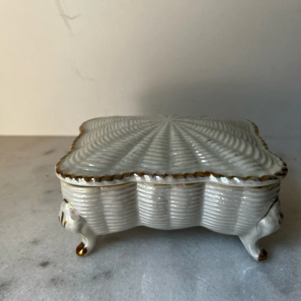 Elegant White and Gold Ceramic Trinket Box vintage